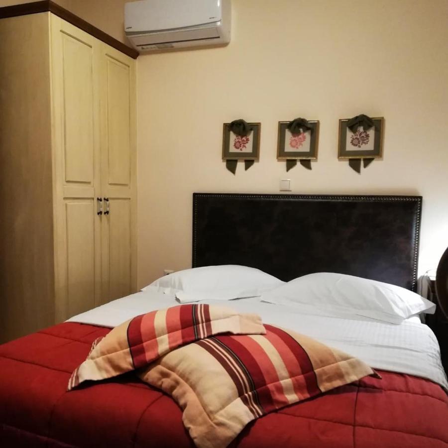 Valentini Guesthouse Karpenísion Exteriér fotografie