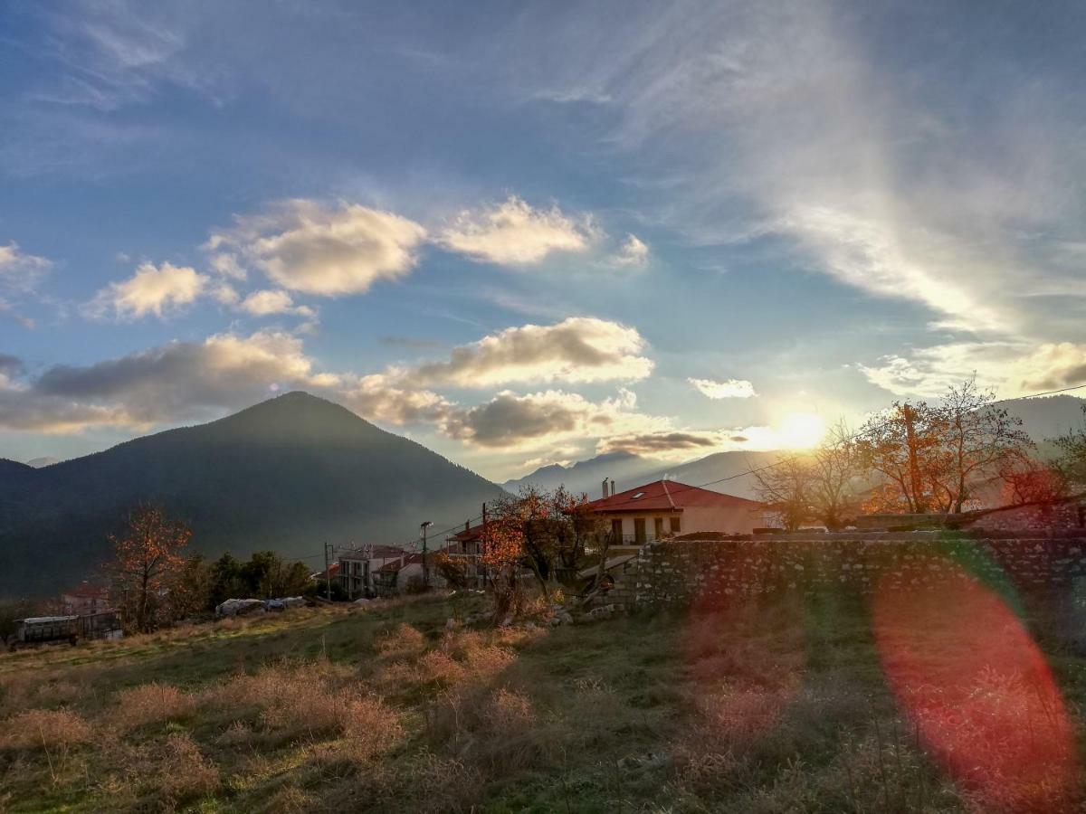 Valentini Guesthouse Karpenísion Exteriér fotografie